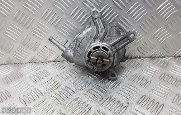 Toyota Avensis T270 Vacuum pump VAPEC19S