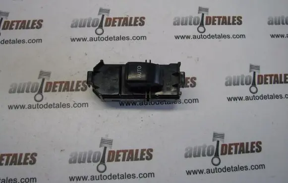 Toyota Avensis Verso Electric window control switch 8403044020