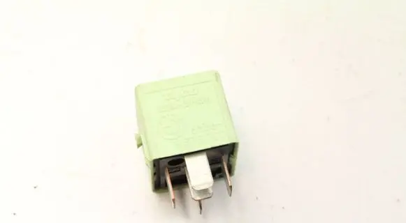 BMW 1 E81 E87 Other relay 8373700 61368373700