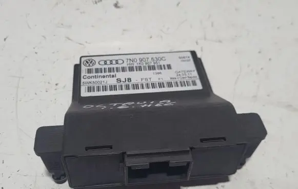 Volkswagen Touran I Gateway control module 7N0907530C 5WK50021J 1K0907951
