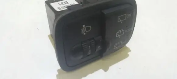 Hyundai Accent Headlight level height control switch 751u900804