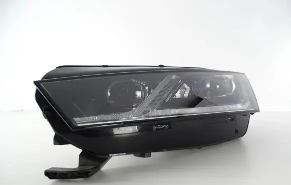 Skoda Octavia Mk4 Headlight/headlamp 5E4941015A