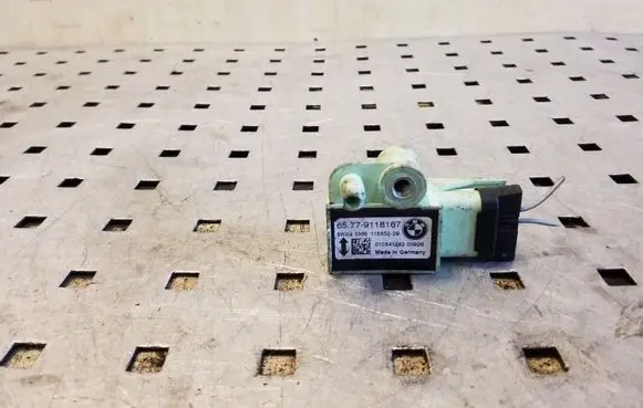 BMW 5 E60 E61 Airbag deployment crash/impact sensor 65779118167