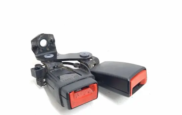 Audi Q3 8U Middle seatbelt buckle (rear) 4G0857739A