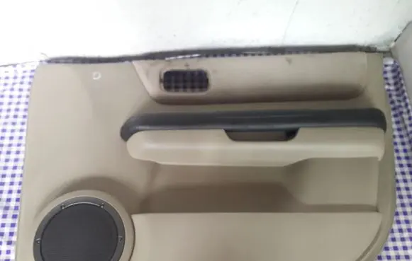 Nissan X-Trail T30 Front door card panel trim 0055