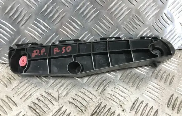 Toyota Prius (XW50) Rear bumper mounting bracket 5257547040