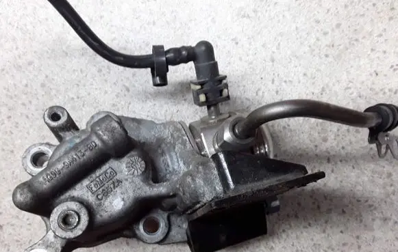 Land Rover Evoque I Fuel injection high pressure pump AG9G9A413BD BB5E9J323BB
