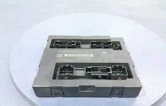Audi A5 8T 8F Comfort/convenience module 8K0907064JB