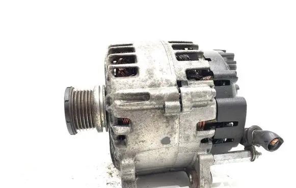Volkswagen Golf VII Generator/alternator 03L903023L