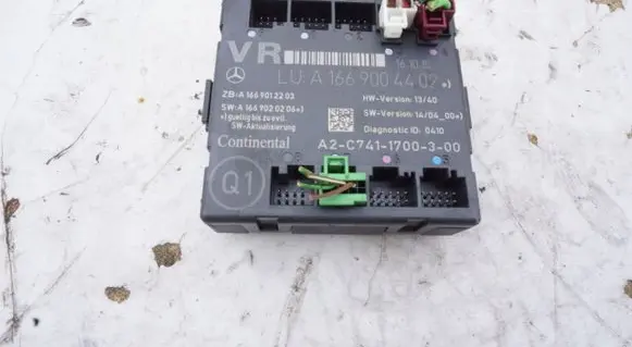 Mercedes-Benz GLA W156 Door control unit/module A1669004402