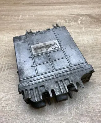 Renault Scenic I Engine control unit/module ECU HOM7700111552 0281010077 7700114644