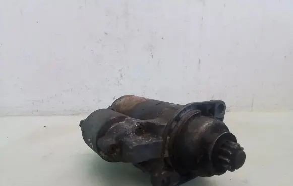 Skoda Octavia Mk1 (1U) Starter motor 1005821744