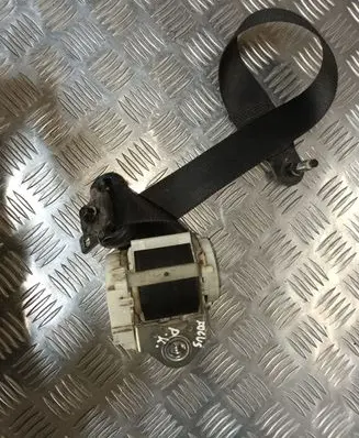 Ford Focus Front seatbelt 33048192