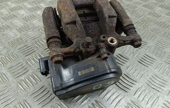 Rear brake caliper