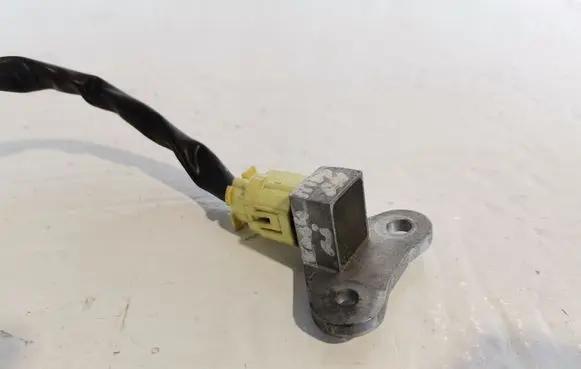 Nissan Qashqai+2 Airbag deployment crash/impact sensor FA1GZ112051658