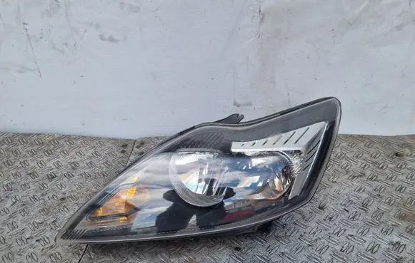 Ford Focus Headlight/headlamp 8M5113W030DD