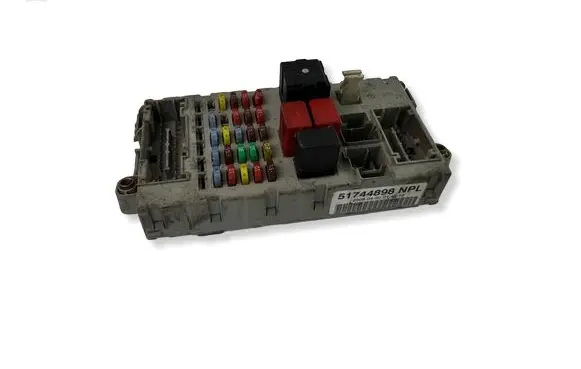 Fiat Punto (188) Fuse module 51744898 46520600