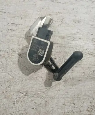 BMW M5 F90 Headlight/headlamp level sensor 687000001