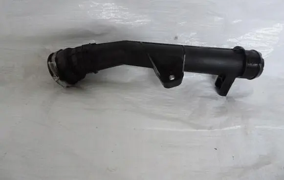 Opel Grandland X Air intake duct part 9831710780