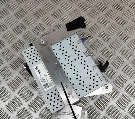 Mercedes-Benz AMG GT R190 C190 HiFi Audio sound control unit A2229005211 A1905409402