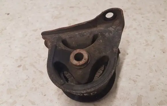 Honda Accord Engine mount bracket W176952