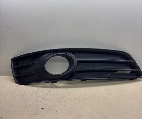 Audi A3 S3 8P Front fog light trim/grill 8P0807682E