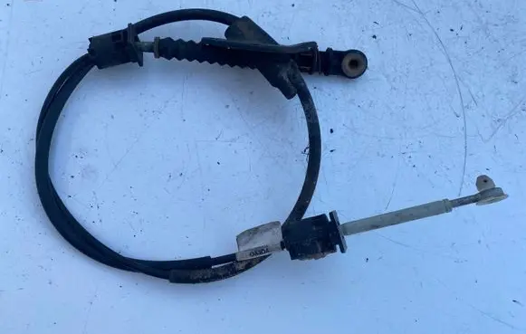 Volvo S80 Gear shift cable linkage 8675068