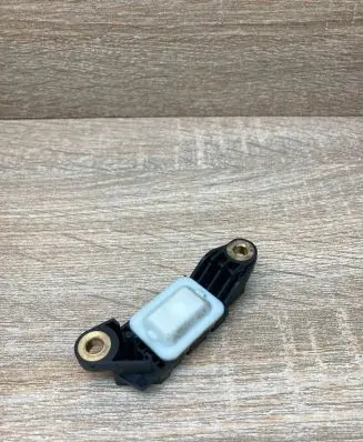 Mercedes-Benz E W211 Airbag deployment crash/impact sensor 0018209126 303923