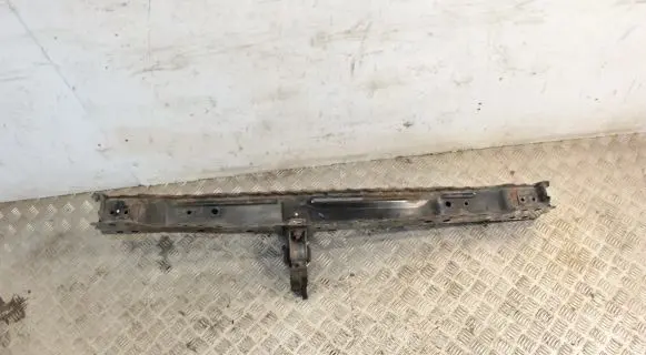 Toyota Auris E180 Engine mount bracket