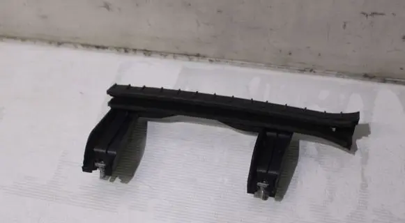Fiat Panda III Rear door windshield rail 51842943