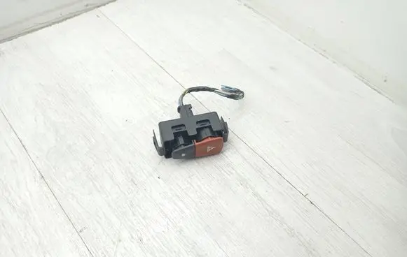 Renault Megane III Hazard light switch 8200214896a