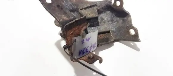 Mazda 3 I Engine mounting bracket