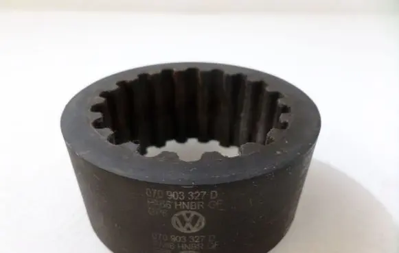 Volkswagen Transporter - Caravelle T5 A/C flexible coupling/sleeve 070903327D