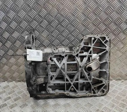 Land Rover Discovery 3 - LR3 Oil sump 4R8Q6U004EC 4R8Q6U004E
