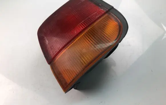 Mitsubishi Space Runner Rear/tail lights 0431550R