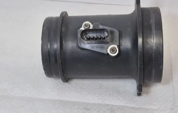 Audi A6 S6 C6 4F Mass air flow meter 059906461K