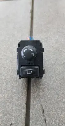 Nissan Murano Z51 Front door electric wing mirror 