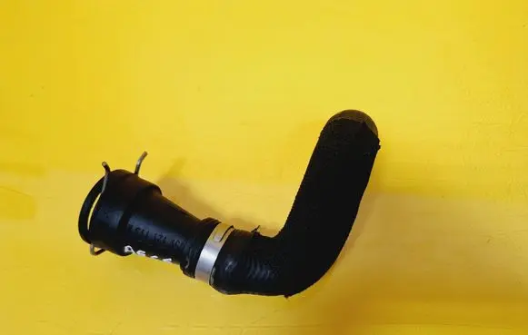 Audi A6 S6 C6 4F Engine coolant pipe/hose 059121113N 059121103D