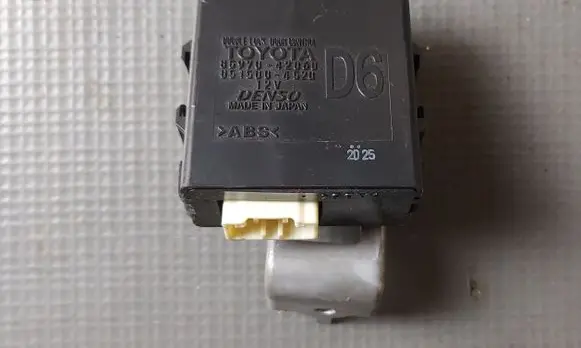 Toyota RAV 4 (XA50) Door central lock control unit/module 8597042060