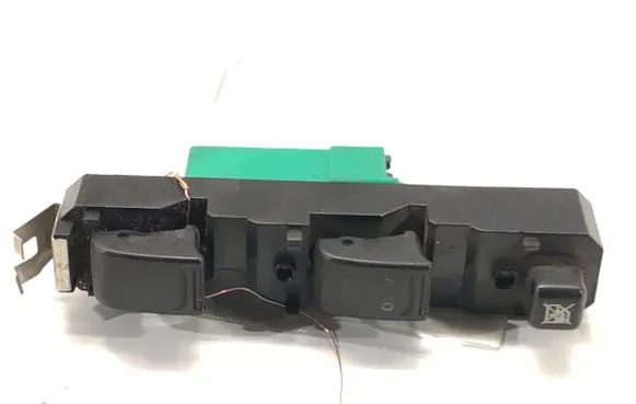 Suzuki Jimny Electric window control switch 3799081A20