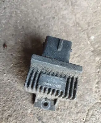 Renault Laguna III Glow plug pre-heat relay 9640469680A