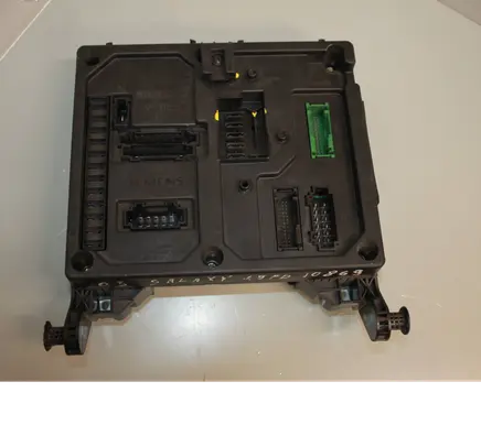 Ford Galaxy Fuse module S110730300G 7M3962258N