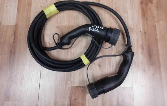 Nissan Leaf II (ZE1) Electric car charging cable 296M45SH1B