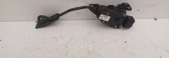Nissan Almera N16 Accelerator throttle pedal 18002AU410 6PV00862001