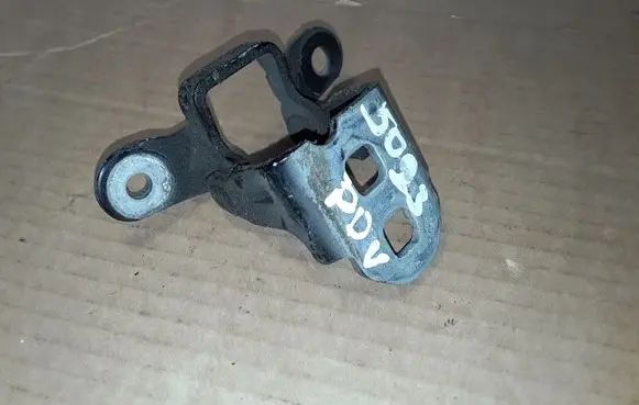 Dodge Nitro Front door upper hinge 256ABR 85574F