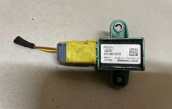 Audi A4 S4 B8 8K Airbag deployment crash/impact sensor 8K0955557B