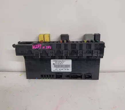 Mercedes-Benz CLK A209 C209 Fuse module 2095450601 5DK00848601