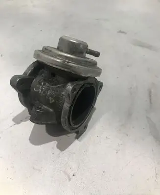 Skoda Octavia Mk2 (1Z) EGR valve 045129637A