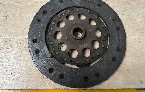 Audi A4 S4 B5 8D Clutch pressure plate 058141031A