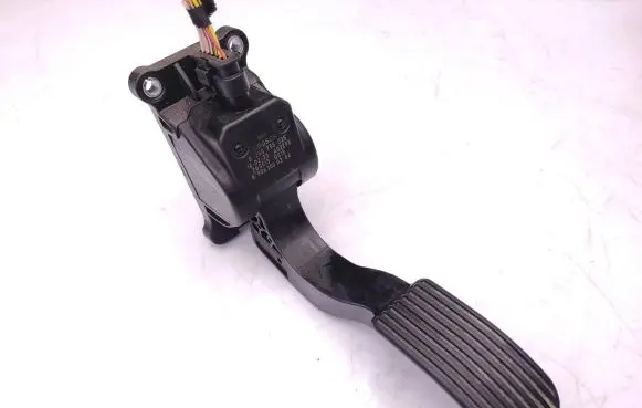 Volkswagen Crafter Accelerator throttle pedal A9063000304 ZGS013Q018 0280755025
